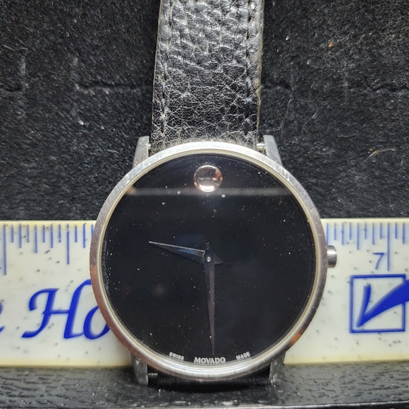 Movado Men's Watch Museum Collection - Picture 1 of 3